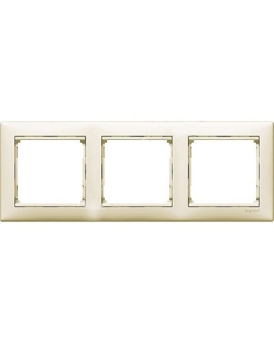 Рамка Valena 3 поста LEGRAND 774353 в Уфе Аксессуары для кабель-канала Pintop.ru